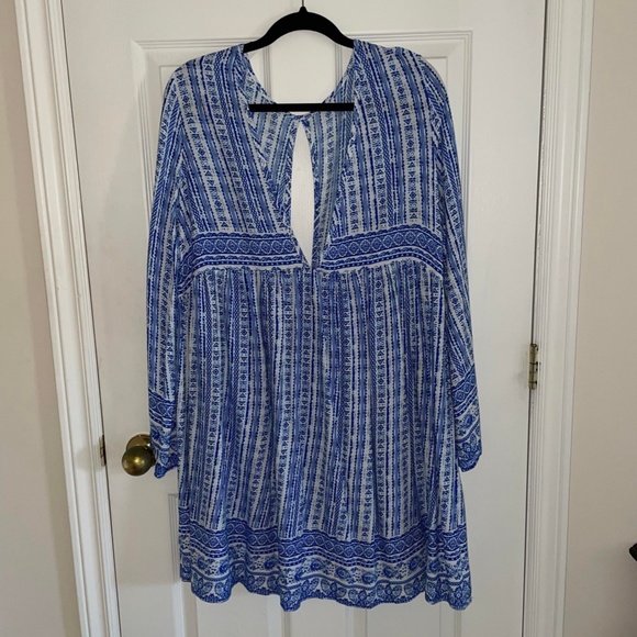 Blue and White Patterned Dress/Bathing Suit Cover Up - Picture 4 of 6